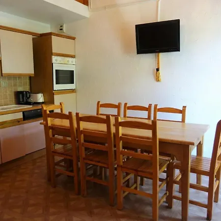 Duplex 7 Pers 2 Etoiles, Pied Des Pistes Et Randonnees, Parking, Balcon, Wifi Optionnel - Fr-1-342-202 Apartment *