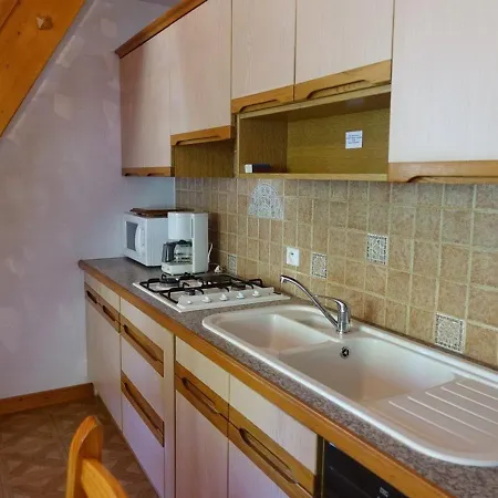 Duplex 7 Pers 2 Etoiles, Pied Des Pistes Et Randonnees, Parking, Balcon, Wifi Optionnel - Fr-1-342-202 * Beaufort (Savoie)