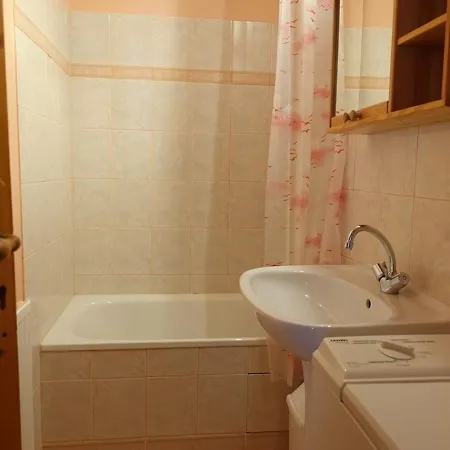 Duplex 7 Pers 2 Etoiles, Pied Des Pistes Et Randonnees, Parking, Balcon, Wifi Optionnel - Fr-1-342-202 *